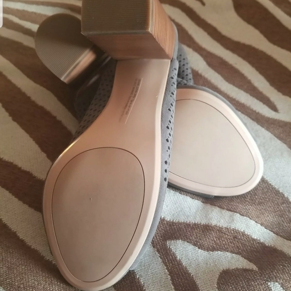 Halogen perf buckle open toe heels - Picture 4 of 7